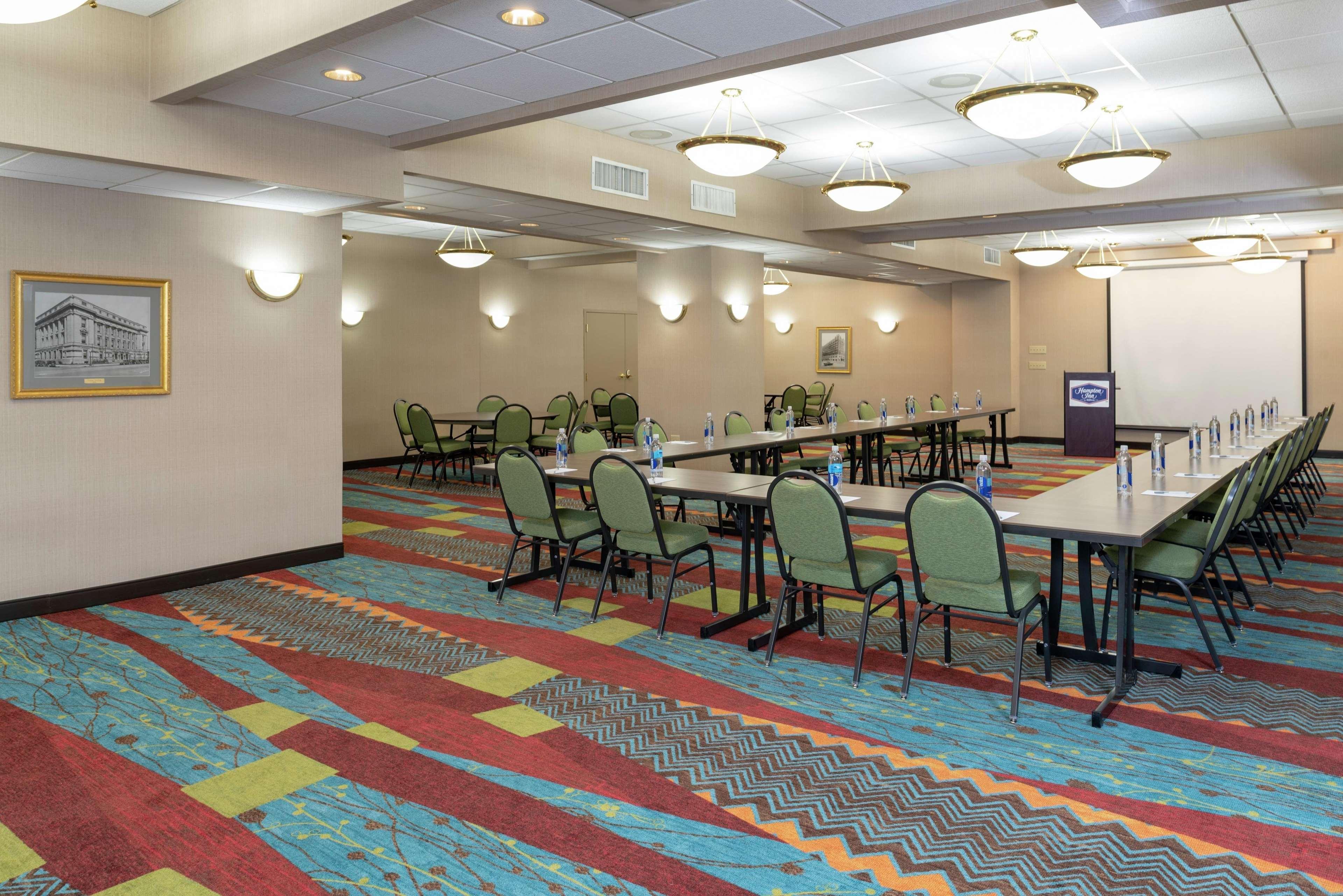 Hampton Inn Indianapolis Downtown Across From Circle Centre Perniagaan gambar