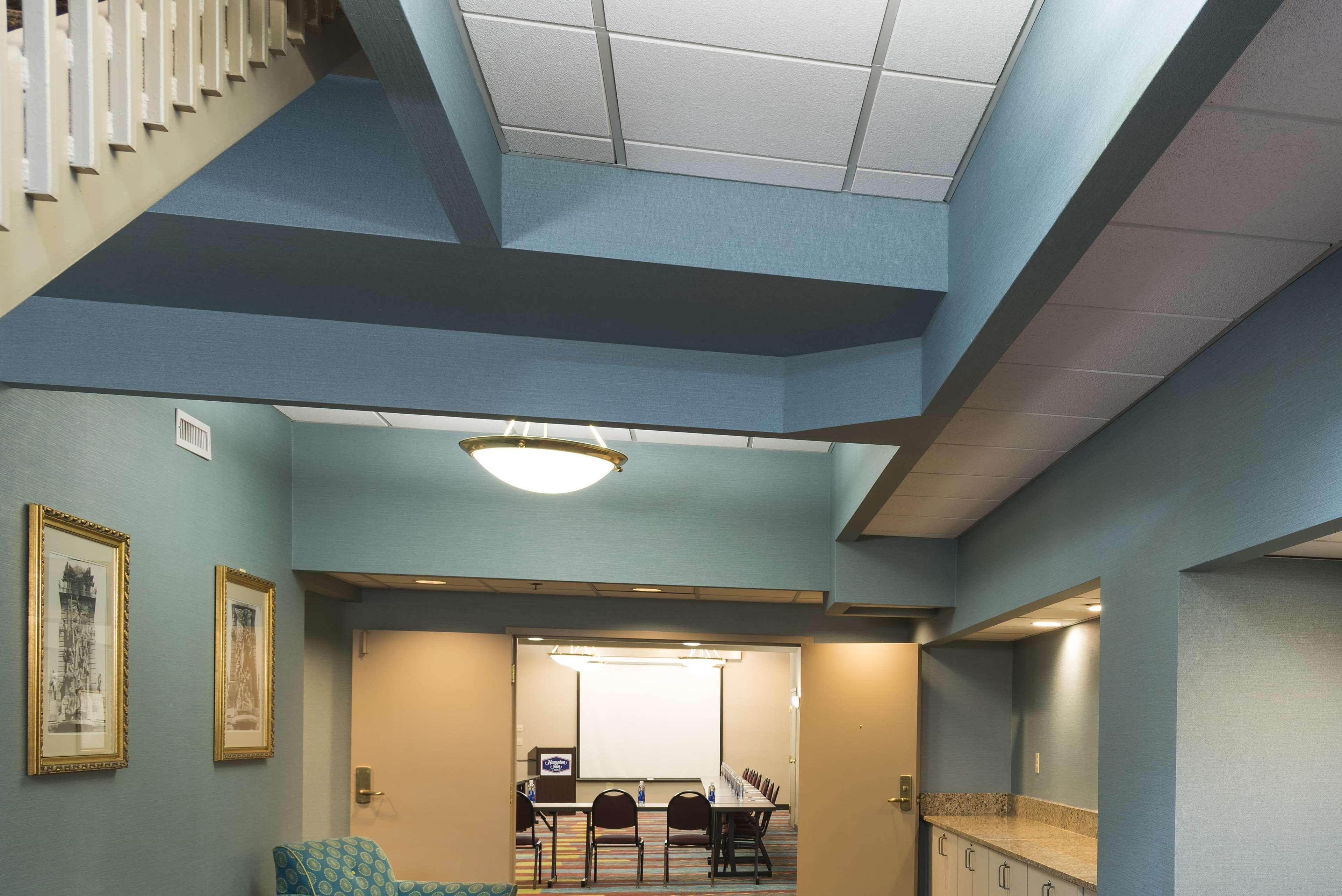 Hampton Inn Indianapolis Downtown Across From Circle Centre Perniagaan gambar